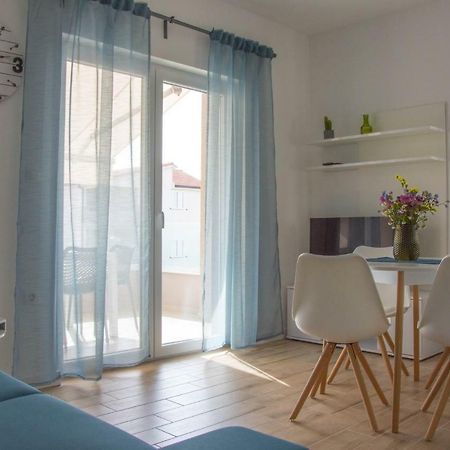 Apartments Melody Мандре Екстериор снимка