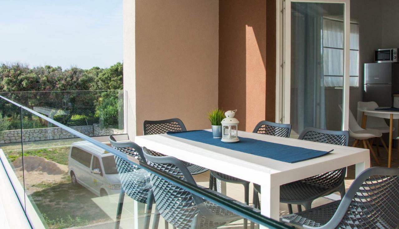 Apartments Melody Мандре Екстериор снимка