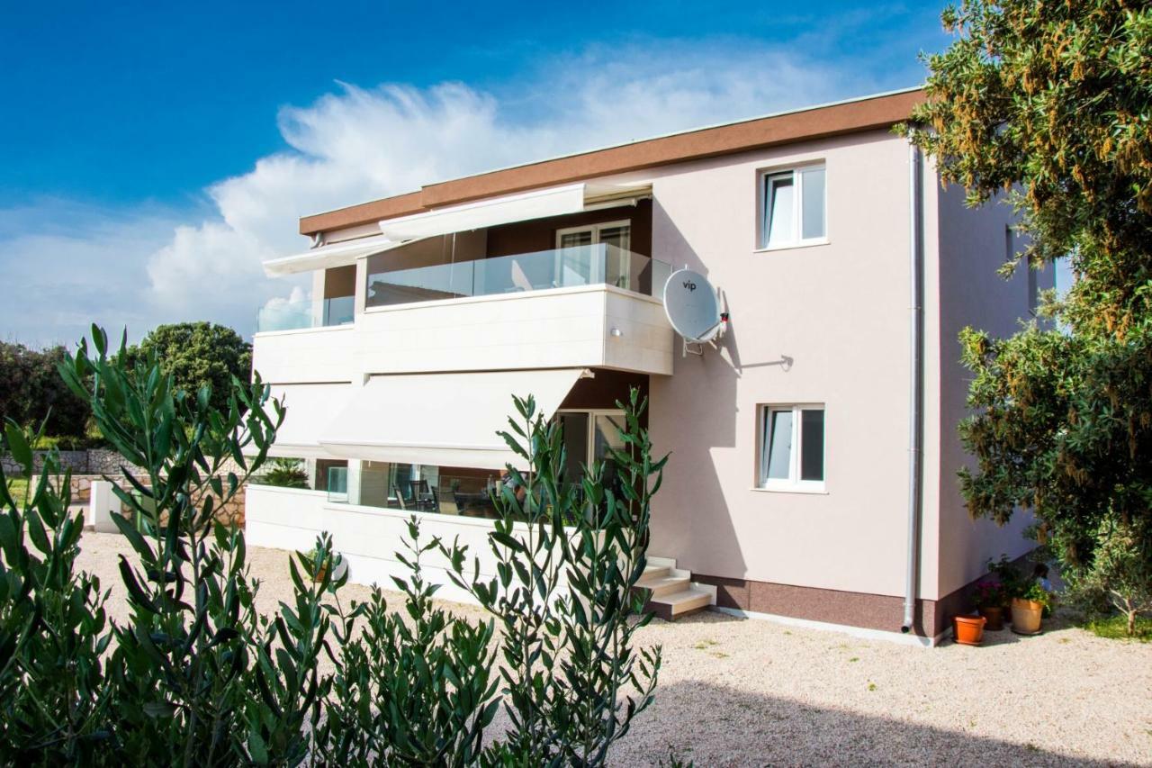 Apartments Melody Мандре Екстериор снимка