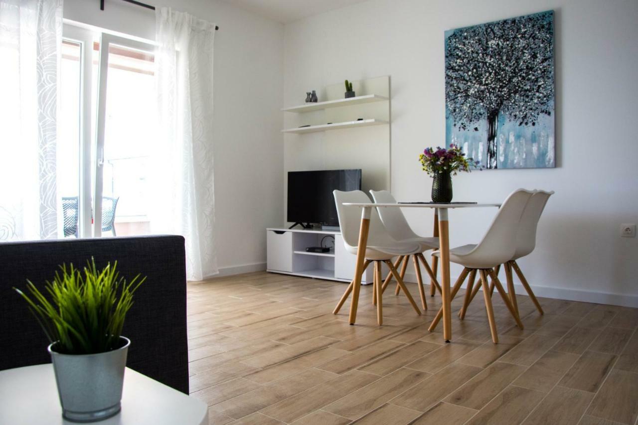 Apartments Melody Мандре Екстериор снимка